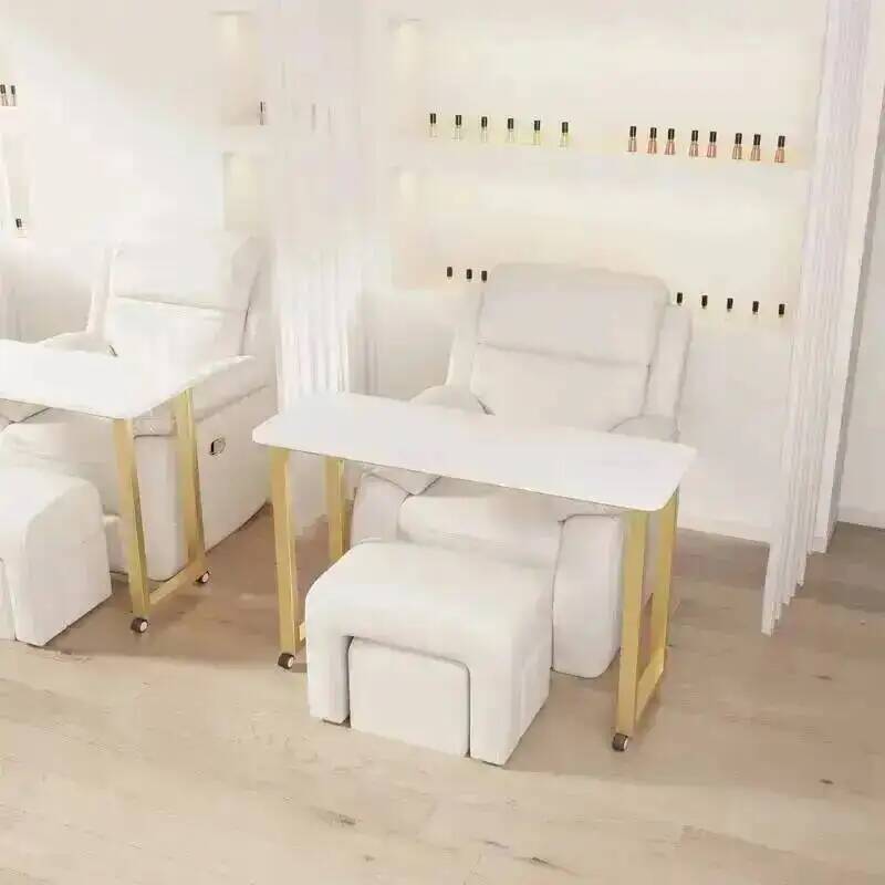 Perfume Nail Tables Trendy Bea - Makeup Beauty Lounge recension och pris